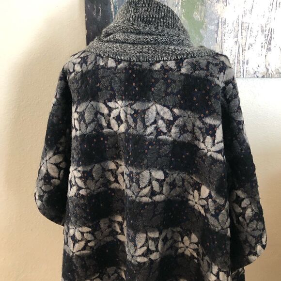 Anthropologie Poncho Wool Blend Wintertide Reversible Cowl Neck - Picture 2 of 11